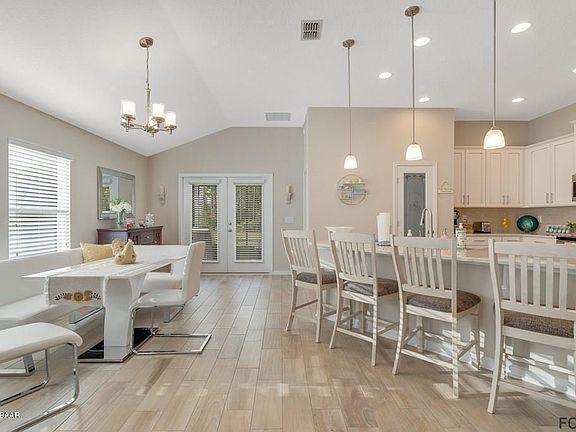 5th image of 127 N Coopers Hawk Way
