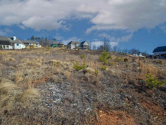 3rd image of 237 Trevi Dr