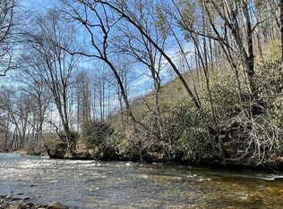 12 Bristol Rd, Hayesville, NC 28904