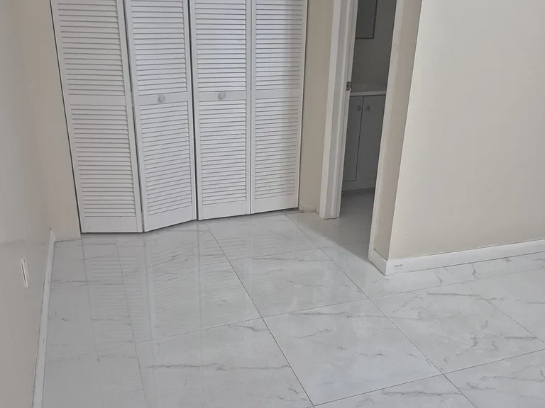 1543 N Bluebird Ln — Photo 4