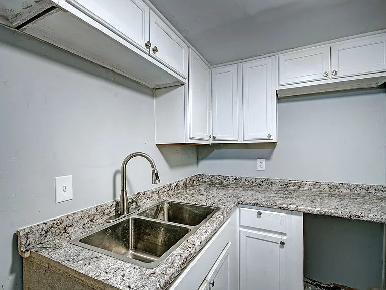 225 W McDowell Rd — Photo 55