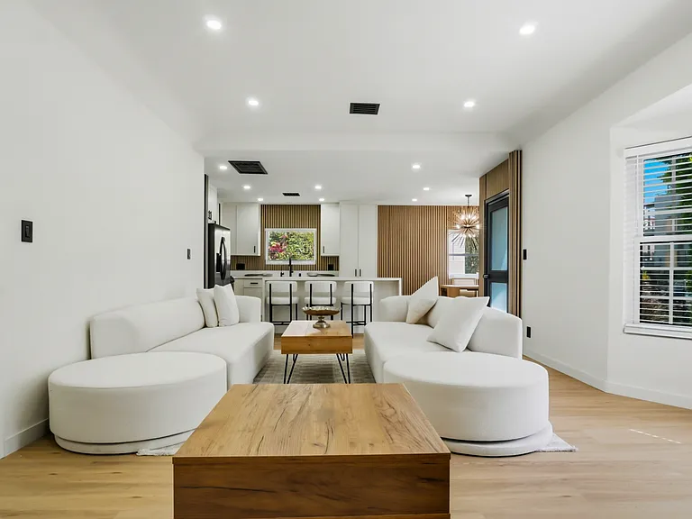 4177 Fair Ave — Photo 1