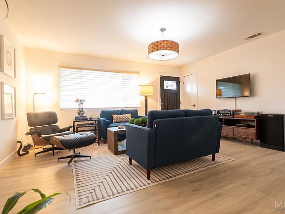 5th image of 2055 Sommer Street