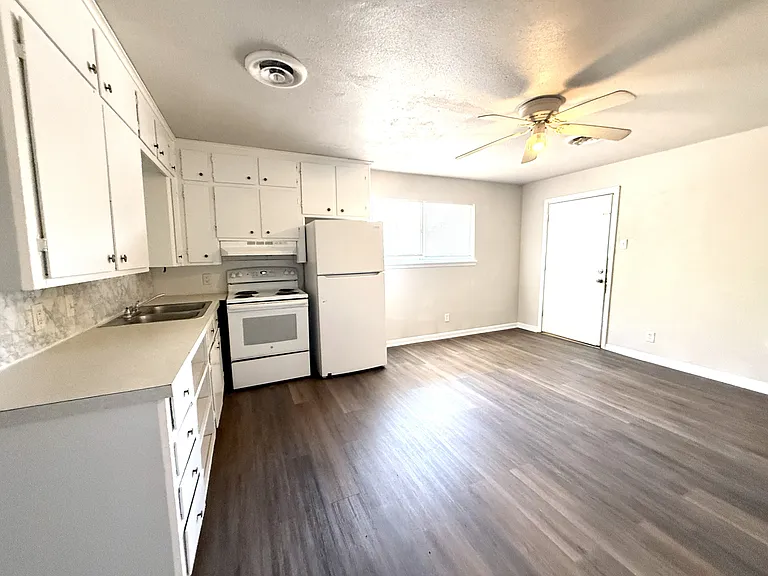 601 A St NW #6 — Photo 5