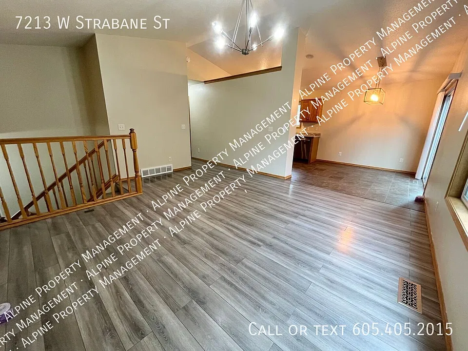7213 W Strabane St