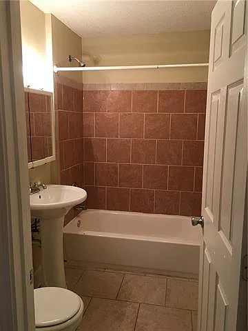 6225 Cameron Blvd — Photo 5