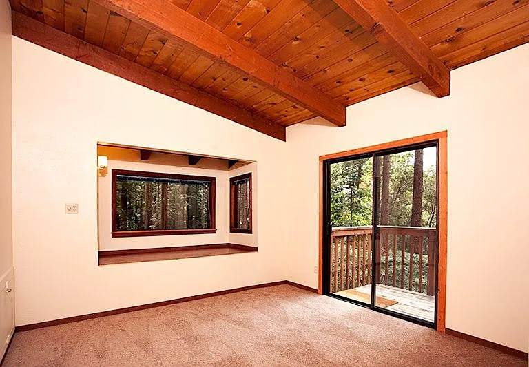 2080 Sparrow Valley Rd — Photo 7