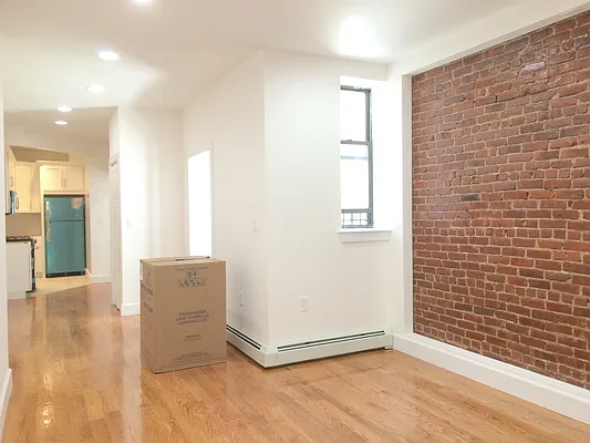 Rented by Uptown Flats LLC | media 22