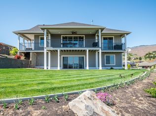 866 Autumn Crest Dr, Wenatchee, WA 98801