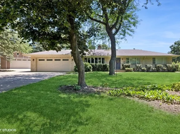 5N555 Carriage Way Dr, Bartlett, IL 60103