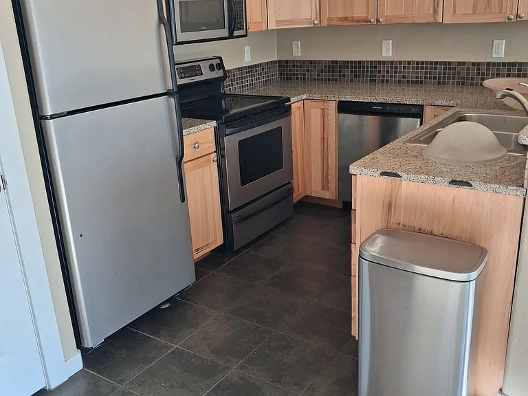 1099 Royal Coachman Blvd — Photo 3