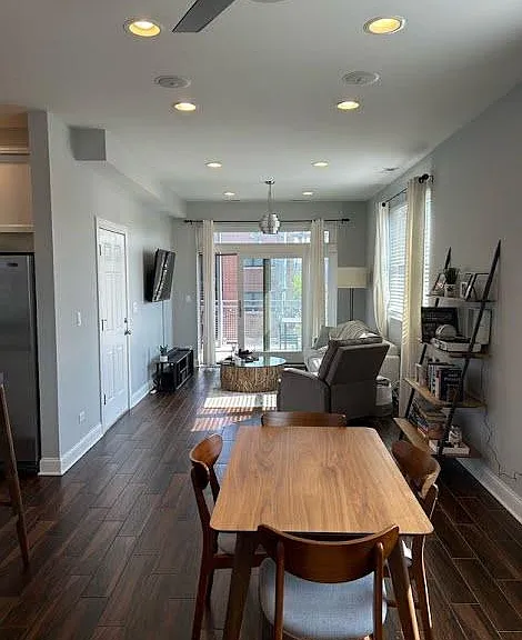 1959 W Erie St #3 — Photo 15