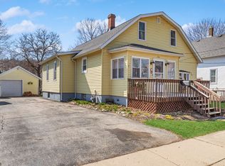 9 Division St, Algonquin, IL 60102