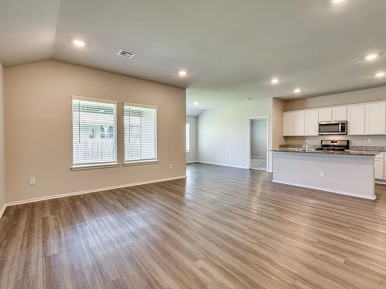 3102 Debbie Ln — Photo 24