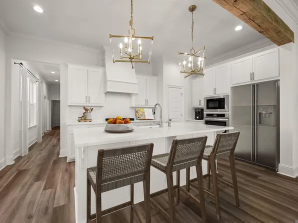 14122 Leggio Ct, Baton Rouge, LA 70817