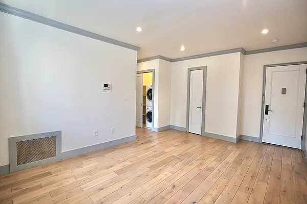 Rented by Vertical Real Estate LLC | media 2