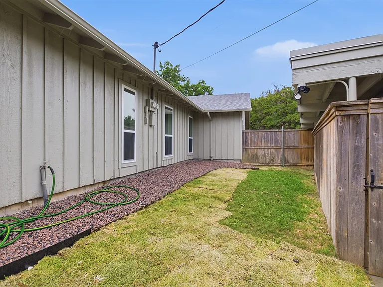 7517 Meadow Oaks Dr — Photo 28