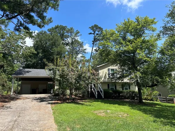 9775 Loblolly Ln, Roswell, GA 30075
