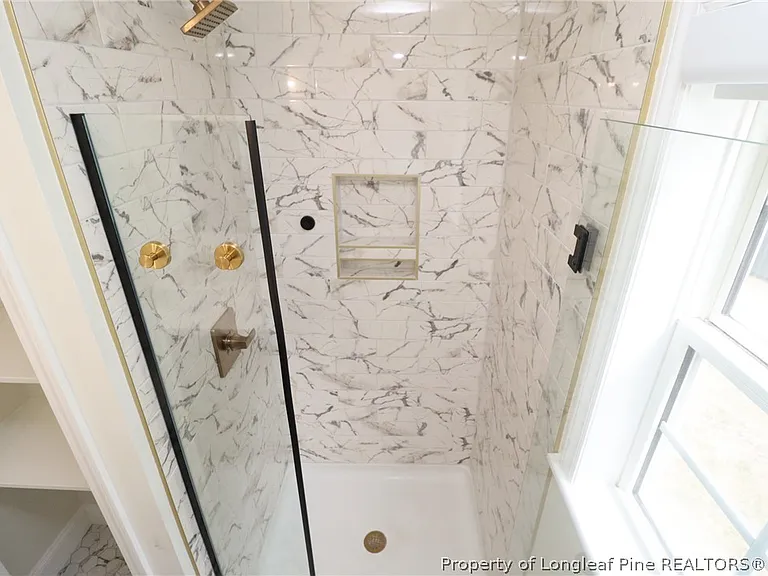 504 Noonday Ct — Photo 21