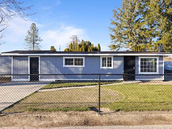 311 E 5th St, Granger, WA 98932