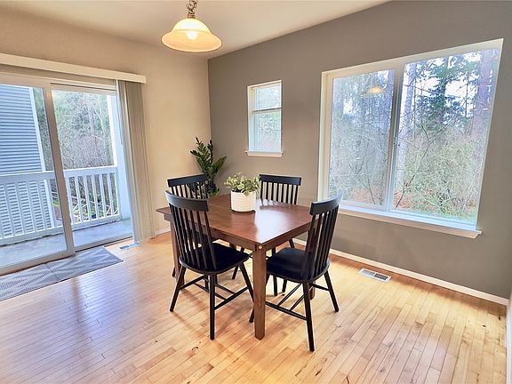 4th image of 17826 75th Avenue E