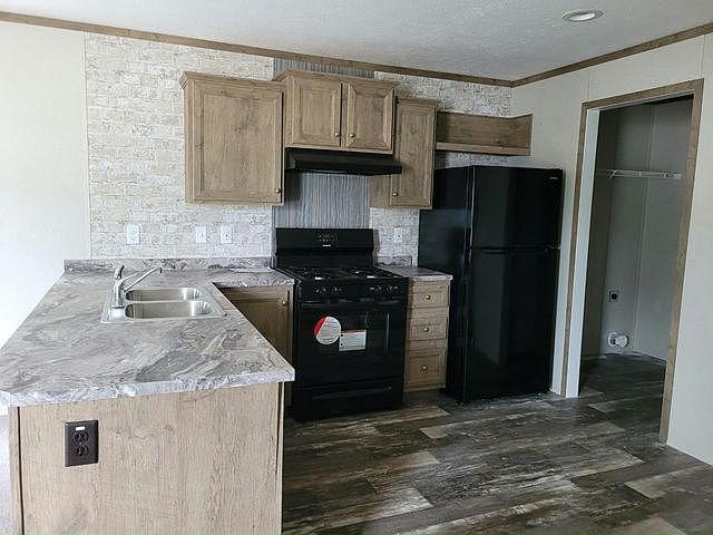1st image of 184 Quarry Hill Est #184