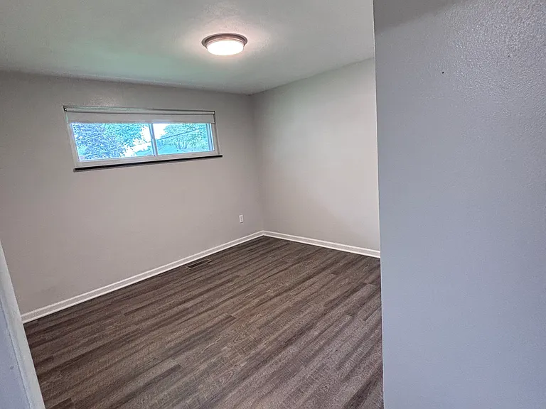 Kenbrook Dr — Photo 9