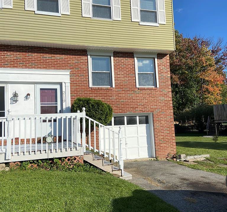 1st image of 219 Marietta Dr