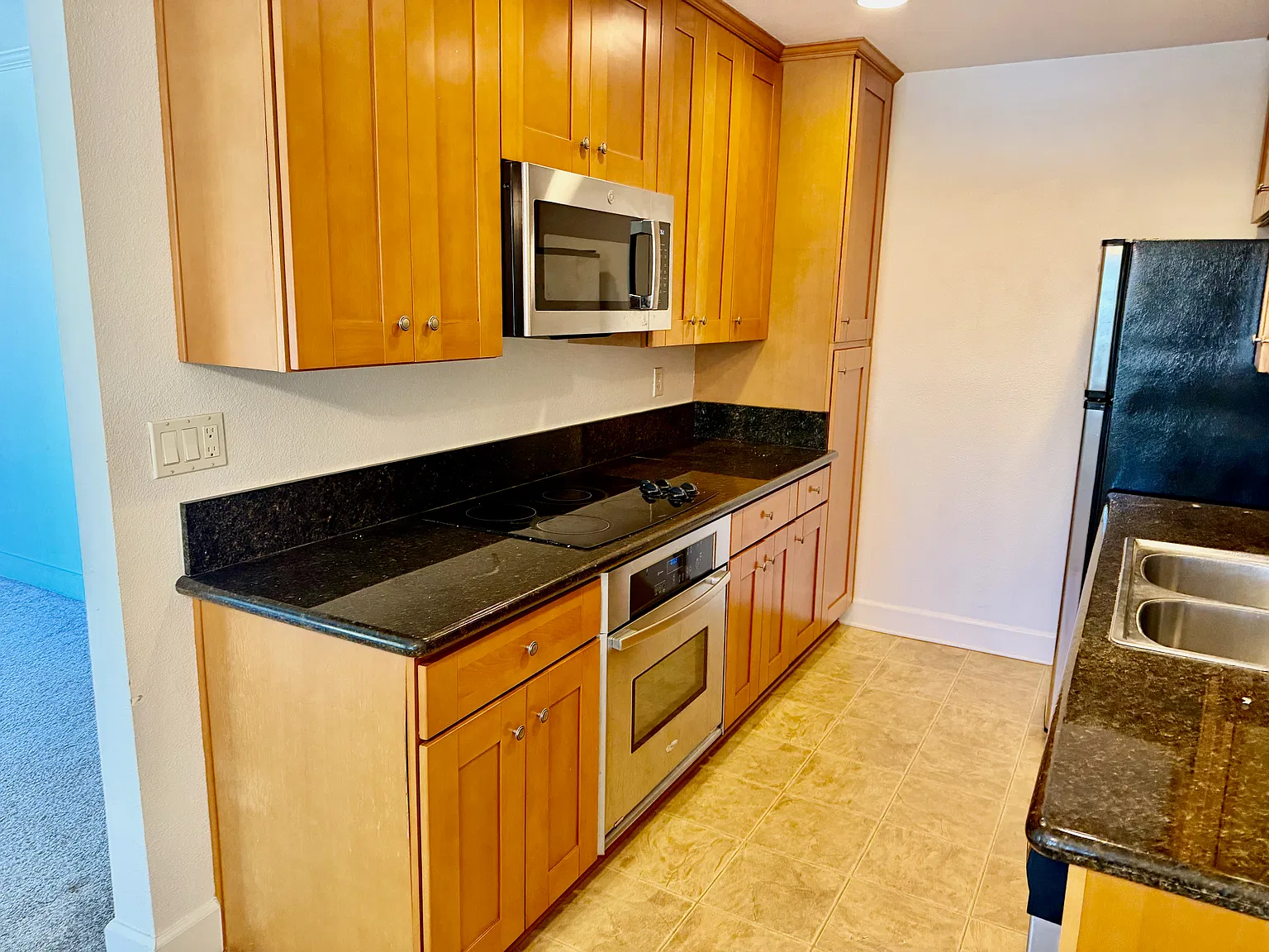 1 bed, 750 sqft, $2,595 — Photo 2