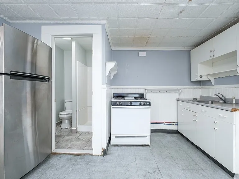 20 Cottage St #3L — Photo 6