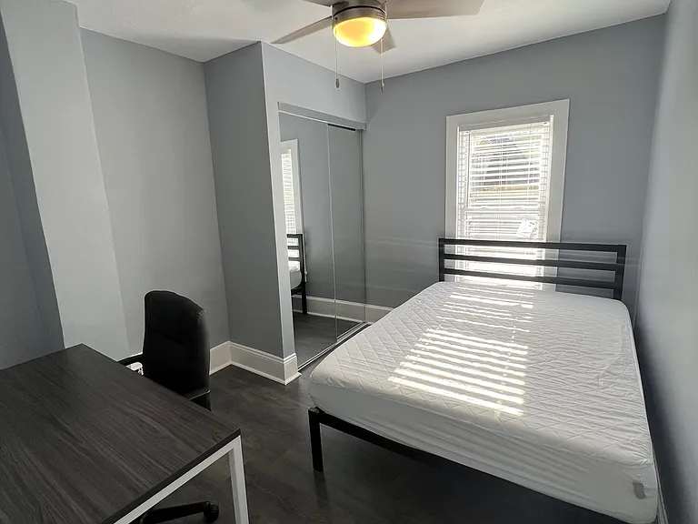205 Ashworth Pl #1 — Photo 25
