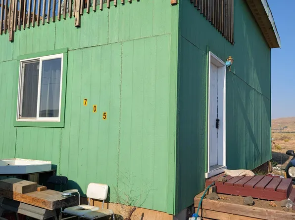 705 Skyline Ave, Roosevelt, WA 99356