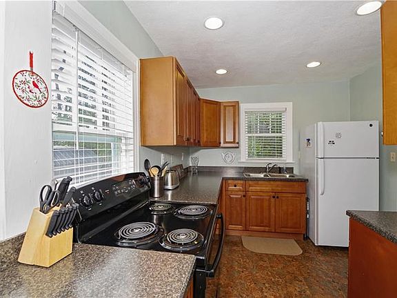 4th image of 1506 Illinois St