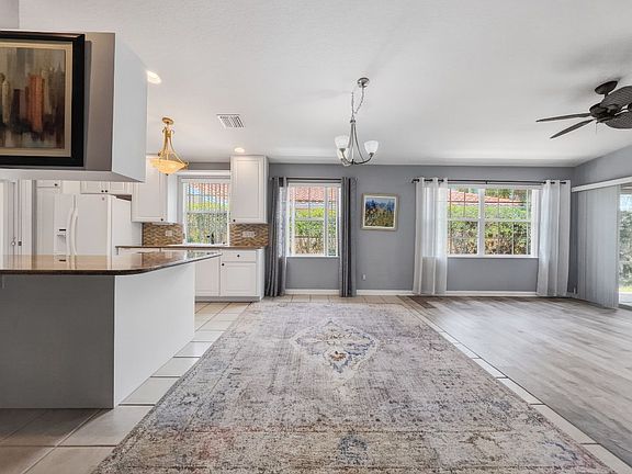 2nd image of 5712 Drummond Way