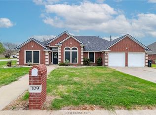 109 Ruby St, Caldwell, TX 77836