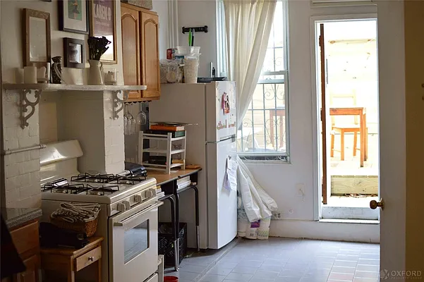 Rented by Oxford Property Group | media 10