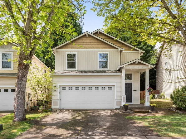 5098 NE Schoeler Cir, Hillsboro, OR 97124