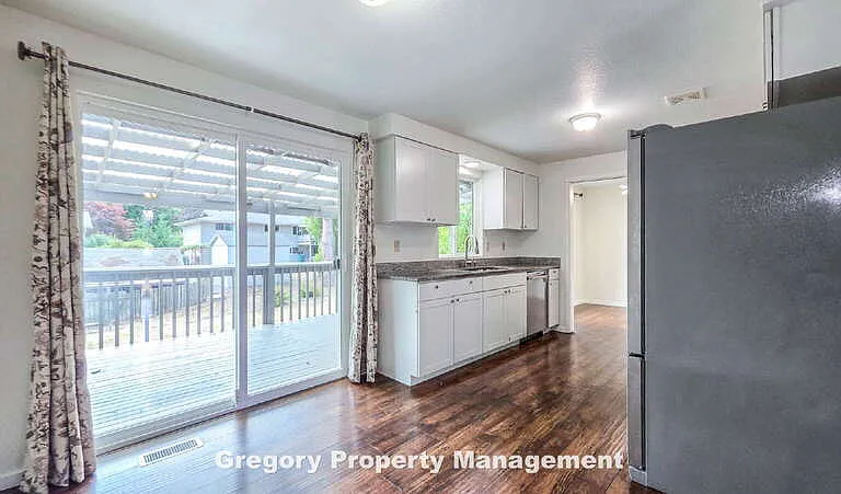3532 111th Pl SE — Photo 17