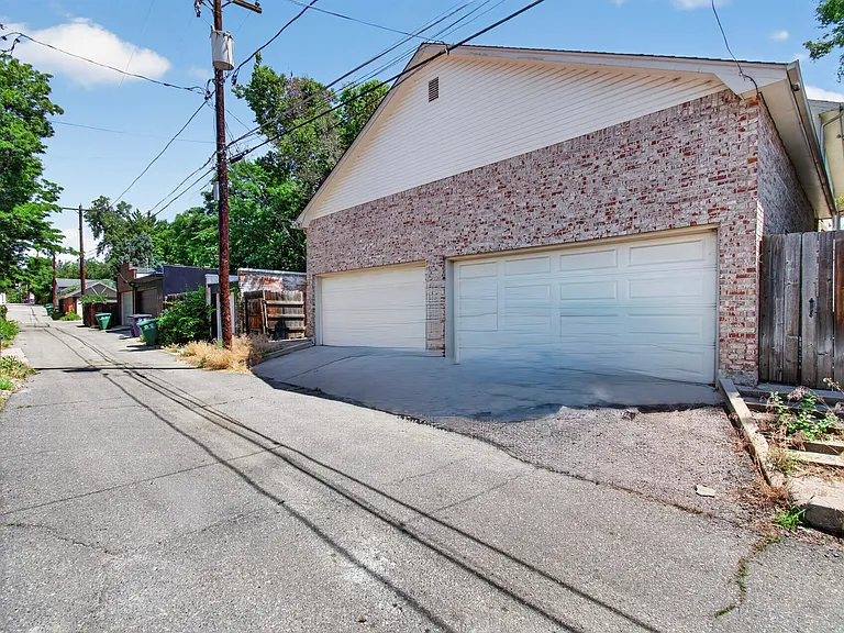 219 S Lafayette St — Photo 22