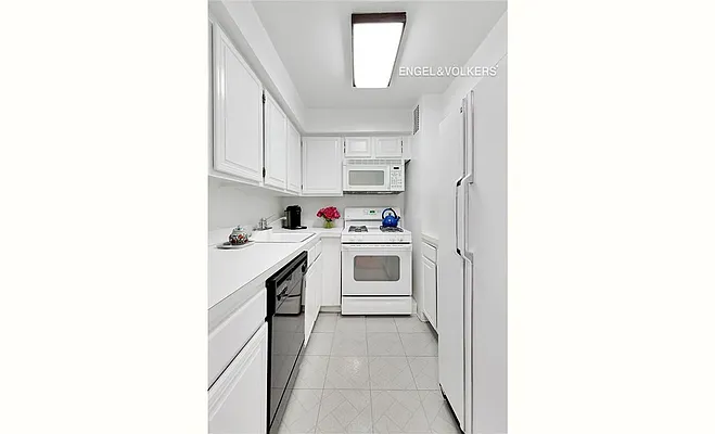 Sold by Engel & Völkers New York Real Estate | media 9