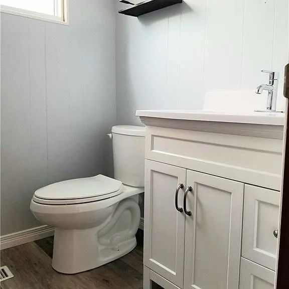 11 Roselyn Ct — Photo 15