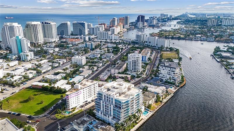 1st image of 720 Bayshore Dr APT 701