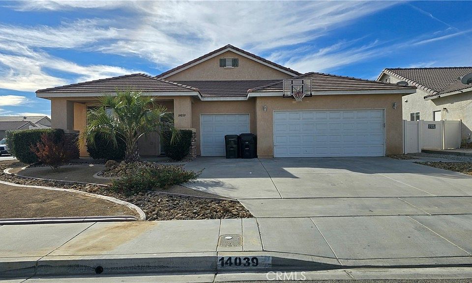 1st image of 14039 Dahlia Dr