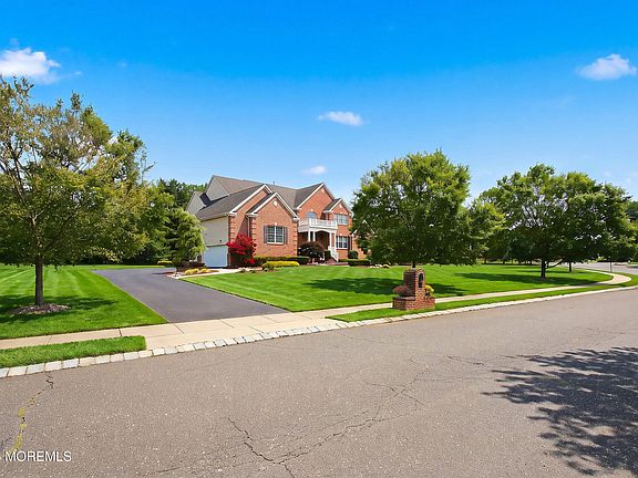 4th image of 102 Hidden Pond Court