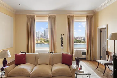 435 East 52nd Street, #6C