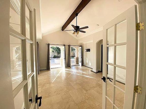 3rd image of 3885 Santa Paula Ave