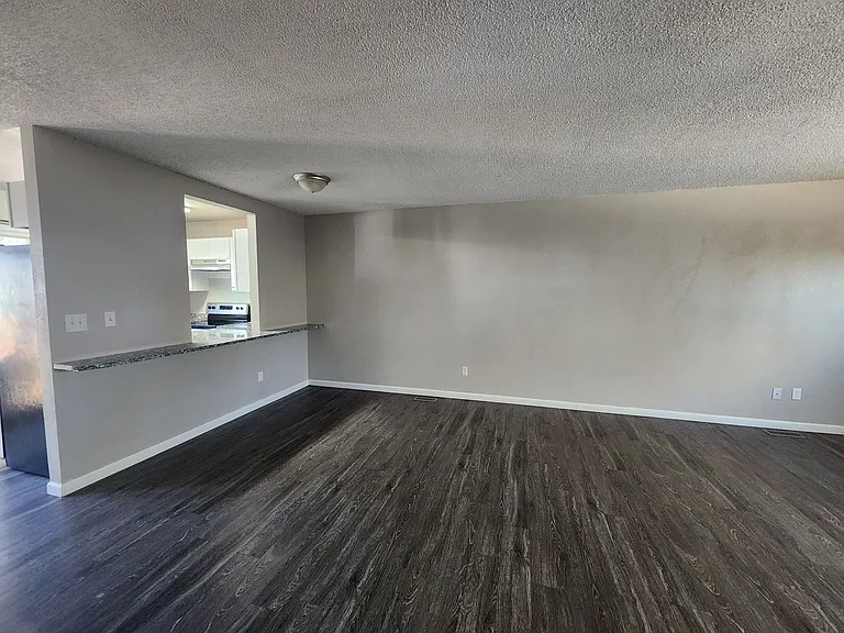 223 N Race St #C — Photo 13
