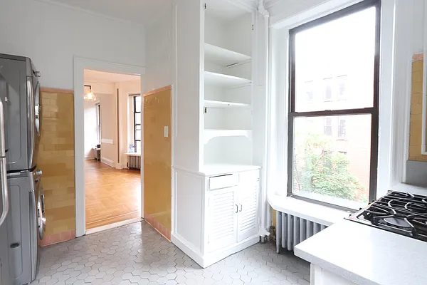 Rented by Douglas Elliman | media 19