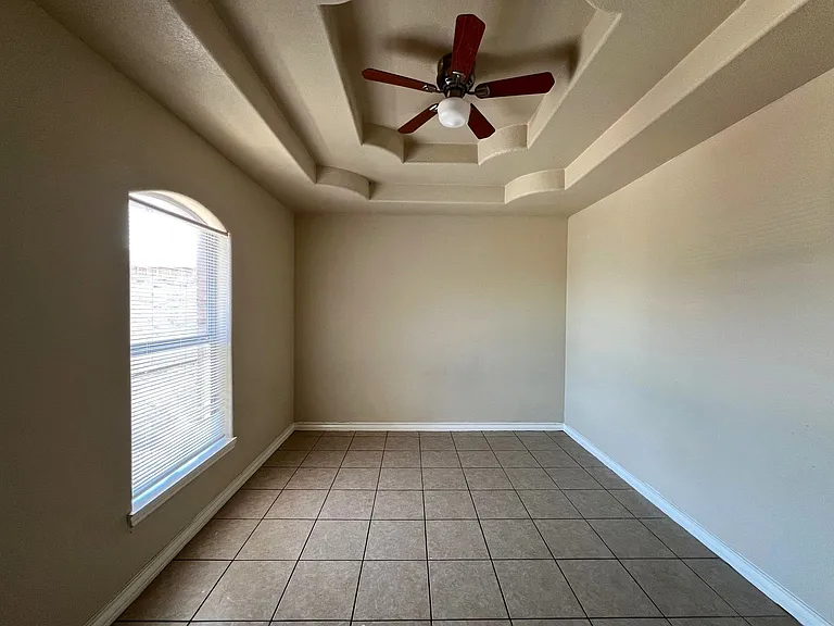 3008 E Stewart St — Photo 19