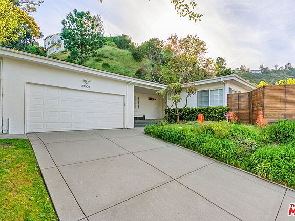 2nd image of 10608 Lindamere Dr